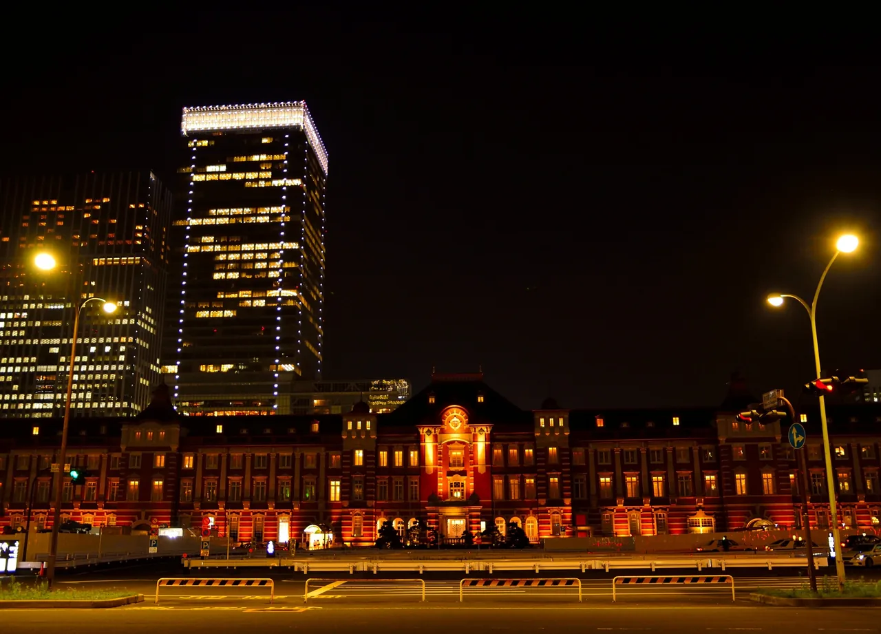 The red-brick Marunouchi facade of Tokyo Station at night The red-brick Marunouchi facade of Tokyo Station at night