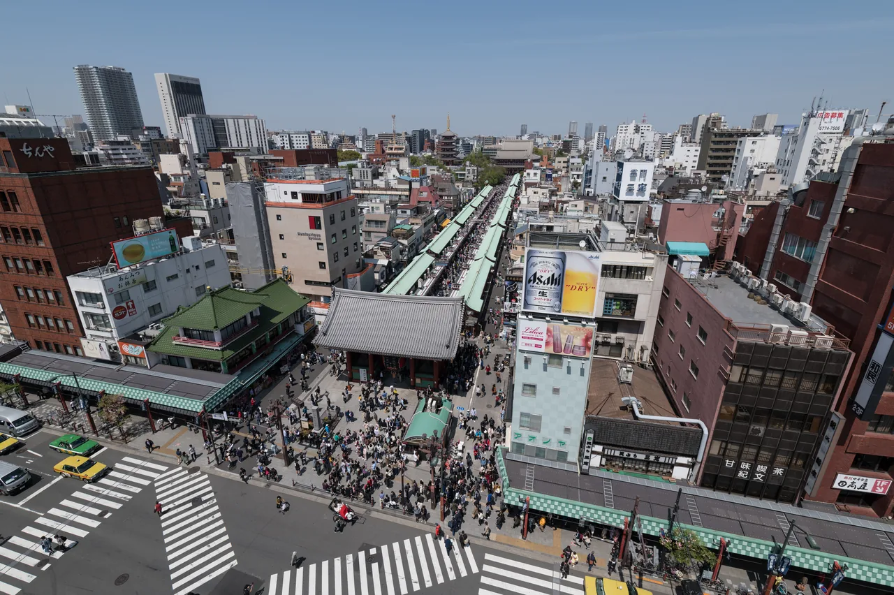 Aerial view of Kaminarimon Gate and Nakamise-dori from the free observation deck at Asakusa Culture Tourist Information Center Aerial view of Kaminarimon Gate and Nakamise-dori from the free observation deck at Asakusa Culture Tourist Information Center