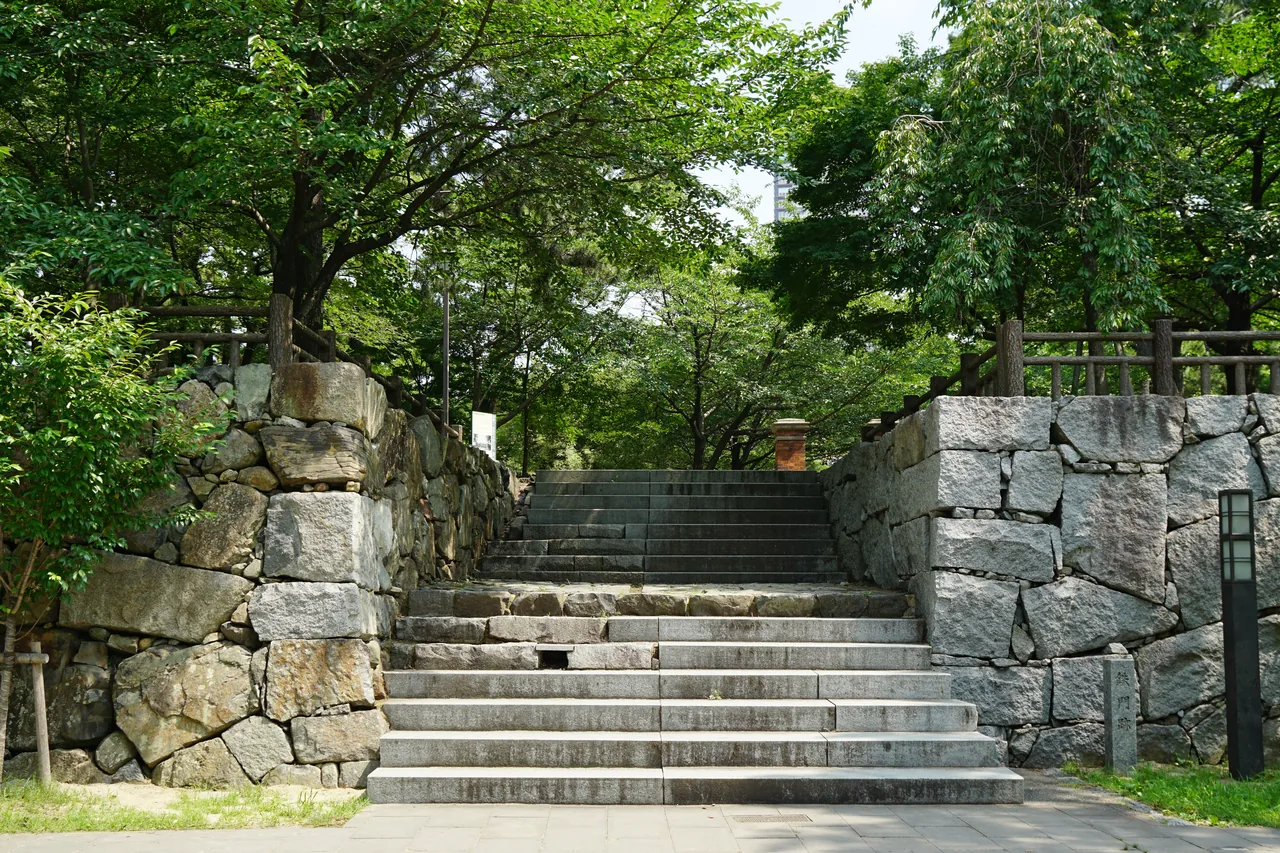Kokura Castle in Kitakyushu, a short train ride from Shimonoseki