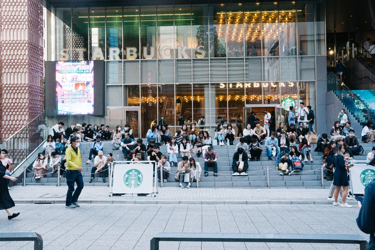 The plaza at the base of Tokyu Kabukicho Tower in Shinjuku