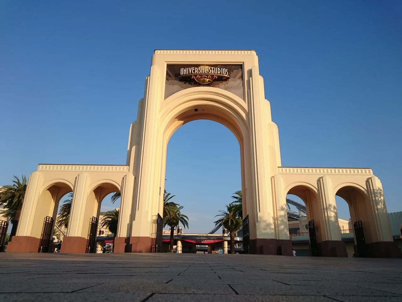 The entrance arch of Universal Studios Japan in Osaka The entrance arch of Universal Studios Japan in Osaka