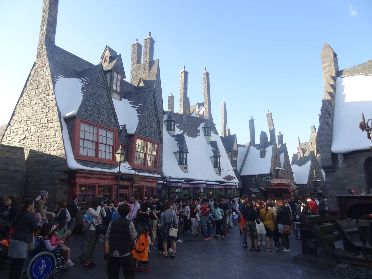 The snow-covered rooftops of Hogsmeade village at Universal Studios Japan The snow-covered rooftops of Hogsmeade village at Universal Studios Japan