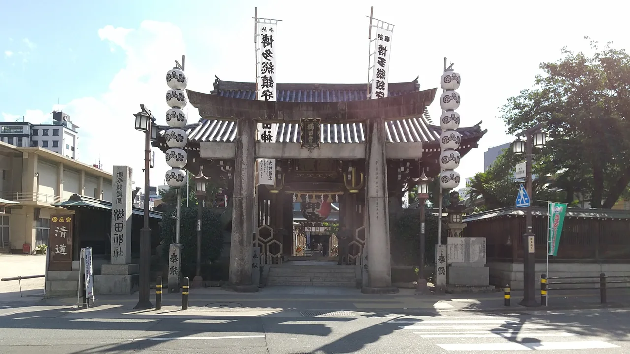 Kushida Shrine in the old Hakata quarter of Fukuoka