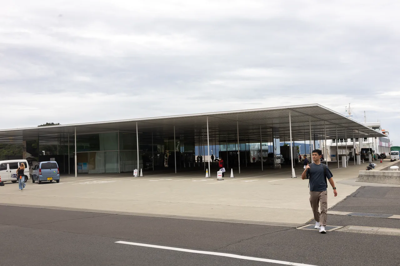The thin flat roof of the ferry terminal at Miyanoura Port on Naoshima